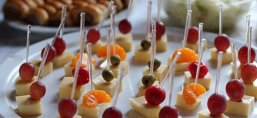 מגשי אירוח לכל סוג של אירוע