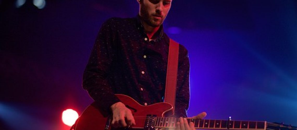 guitar-1082095__3401